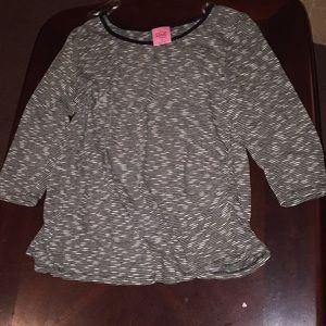 Large NWOT large striped maternity shirt